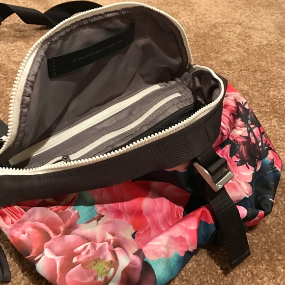 Lululemon secret garden go lightly bag - Picture 2 of 5